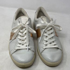 Ecco Street Lite Leather Low Top Sneaker